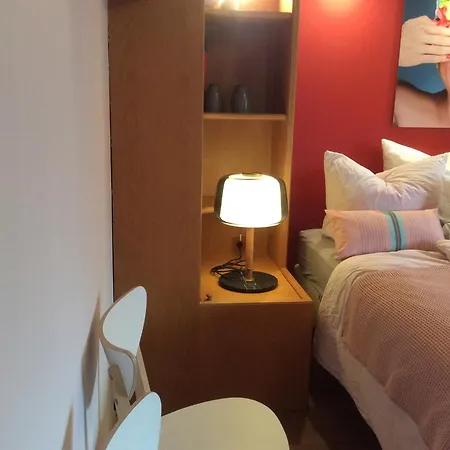 In Rot, Fraenkisches Design, Balkon In Nur 50 Schritten Zum Radweg, Ideal For Long Stay, Relocation Mainstockheim